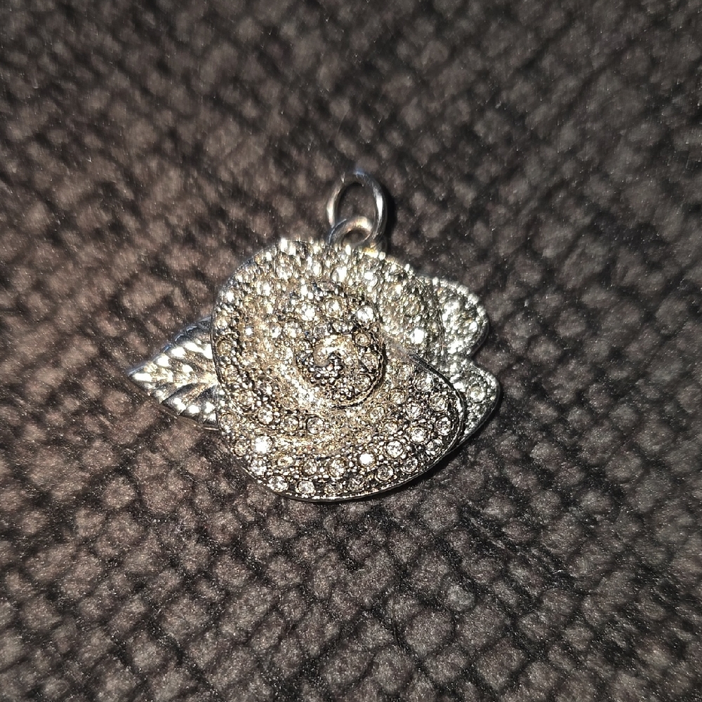 Elegant Silver Rose Pendant